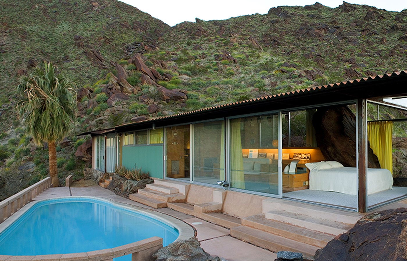 <span>Albert Freys Haus in den Hügeln von Palm Springs ist ein Paradebeispiel für den markanten Desert-Modernism-Stil der Jahrhundertmitte</span>