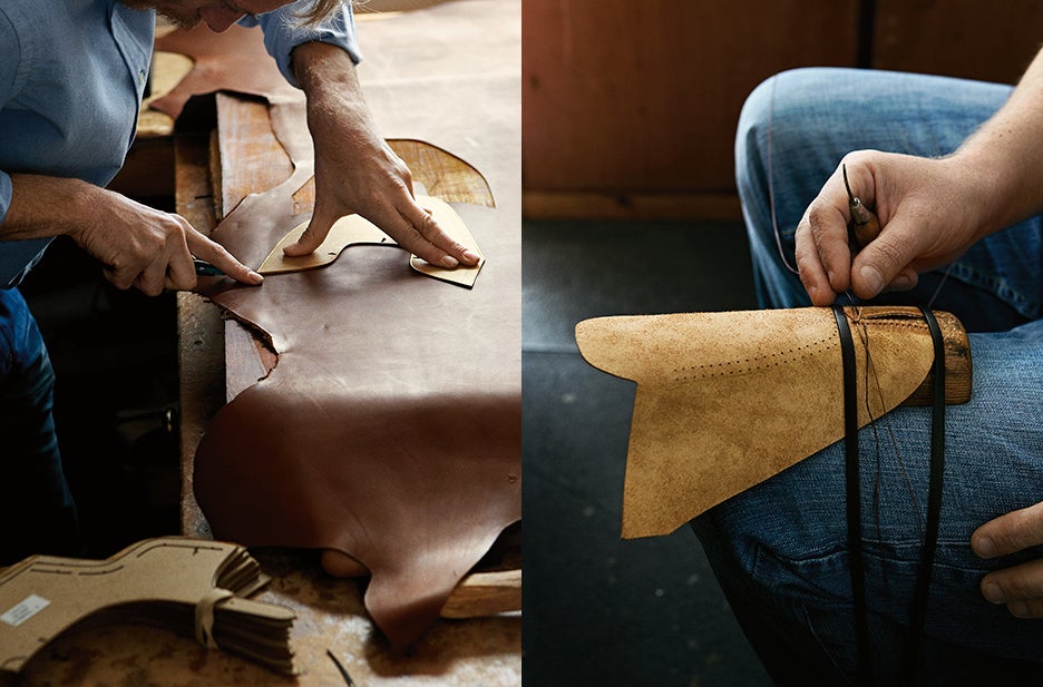 Ein Handwerksmeister schneidet ein Muster zu. Aufgrund des Geräuschs, das das Messer auf dem Messing macht, wird dieser Prozess „Klicken“ genannt. Mithilfe eines an einer Wildscheinborste befestigten Fadens wird ein Schuh genäht