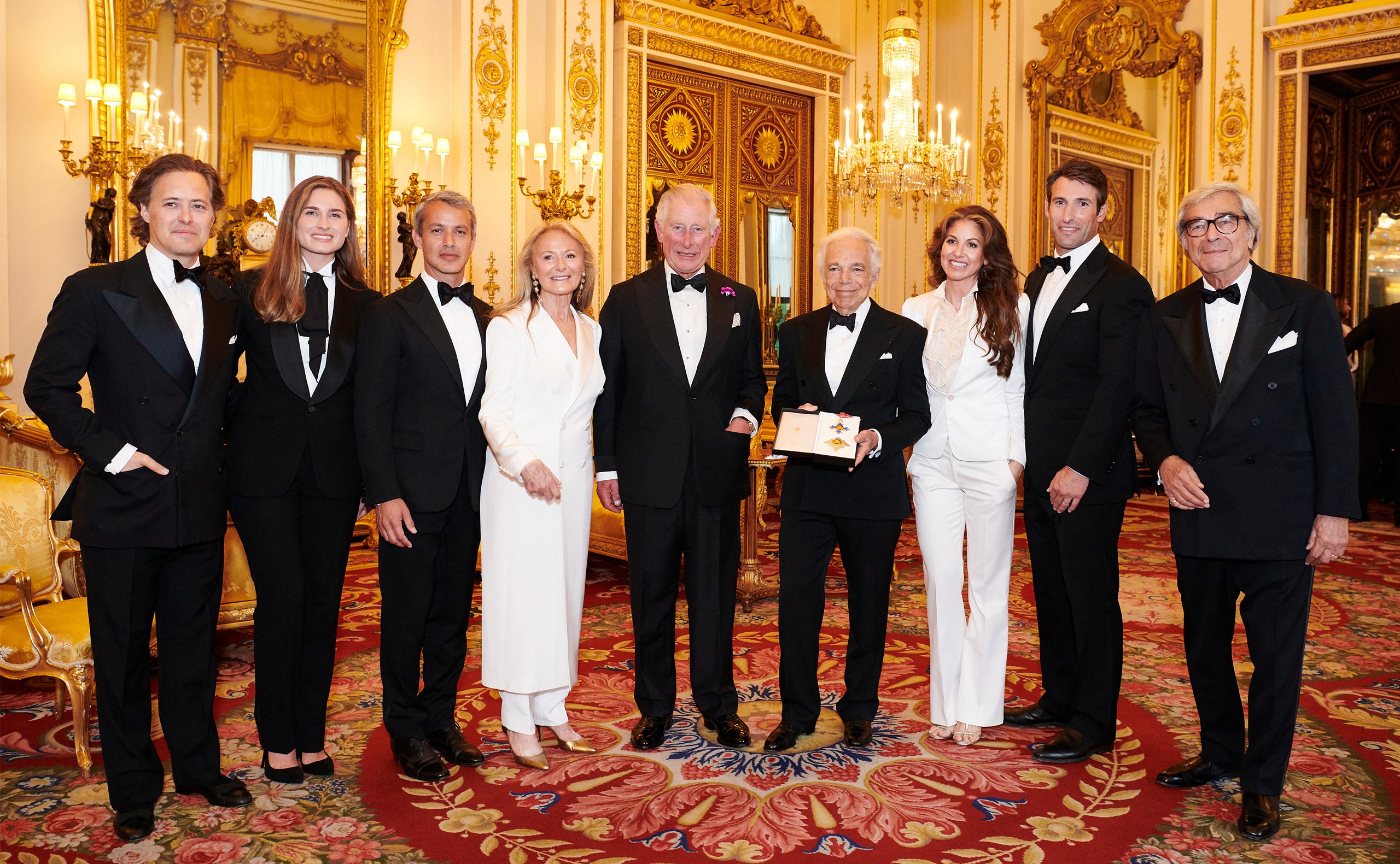 David Lauren, Lauren Bush Lauren, Andrew Lauren, Ricky Lauren, Seine K&ouml;nigliche Hoheit der Prince of Wales, Ralph Lauren, Dylan Lauren, Paul Arrouet und Jerry Lauren am Buckingham Palace